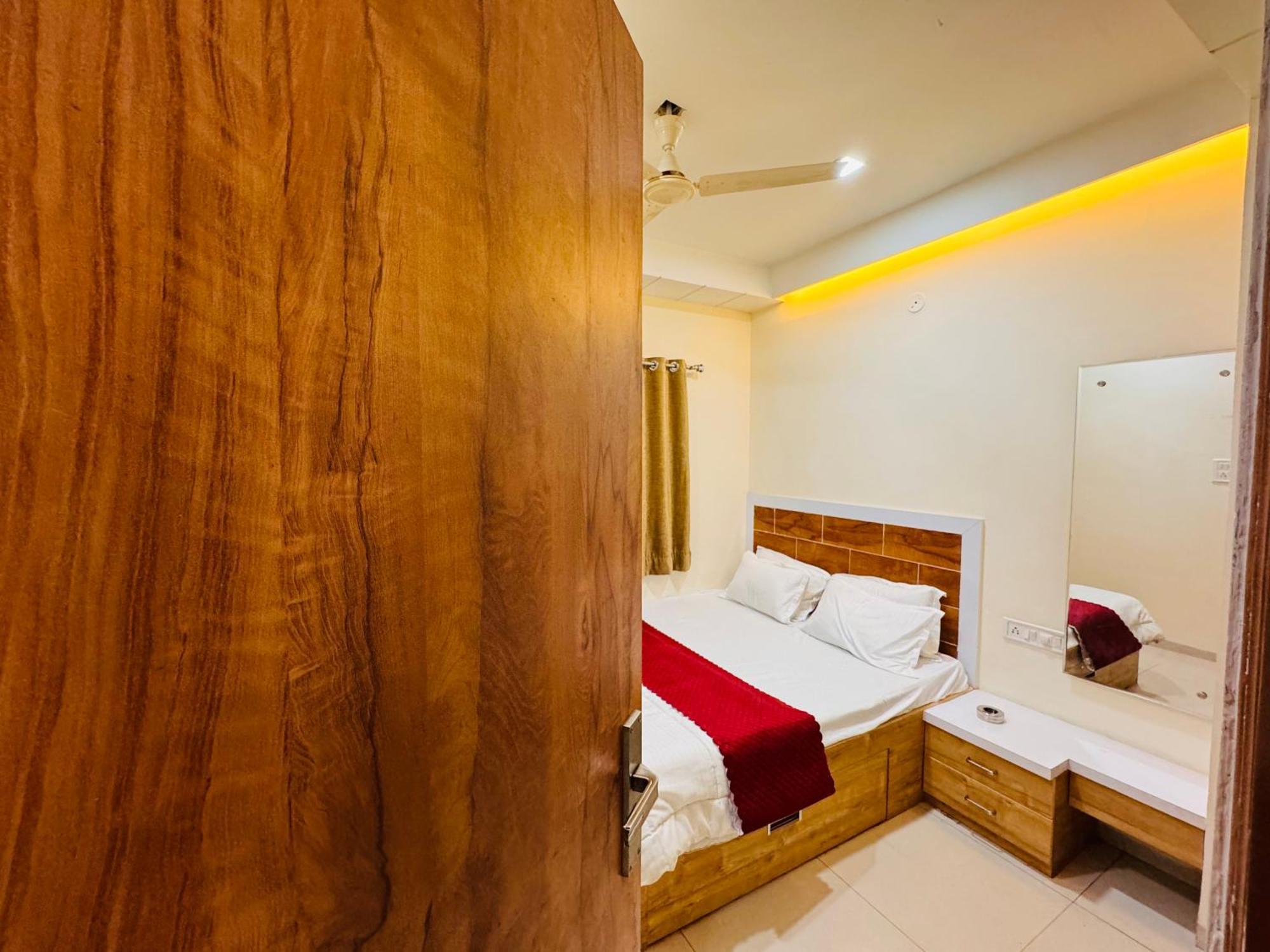 Home Escape 1Bhk Apartment Near Bombay Hospital Indore Zewnętrze zdjęcie