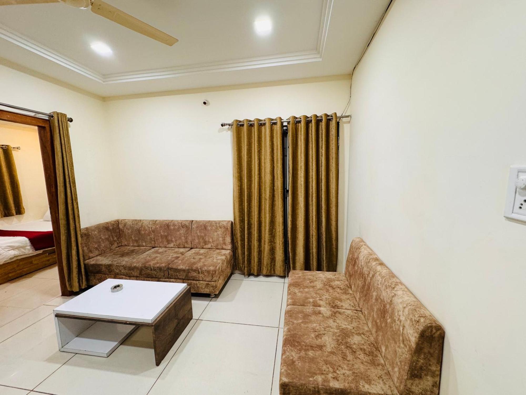 Home Escape 1Bhk Apartment Near Bombay Hospital Indore Zewnętrze zdjęcie