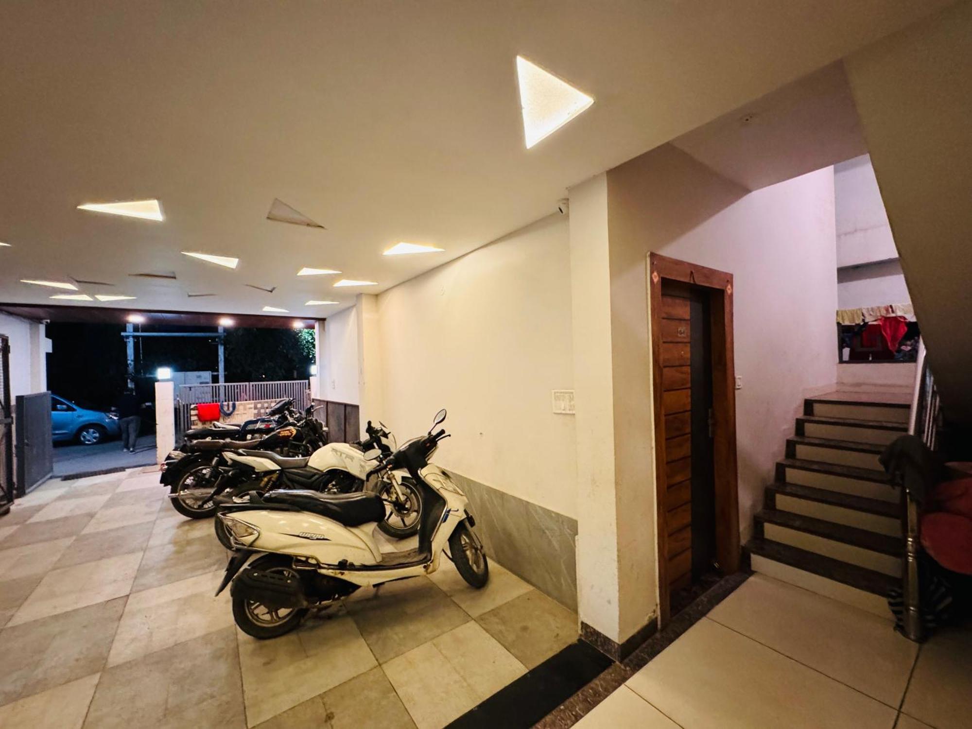 Home Escape 1Bhk Apartment Near Bombay Hospital Indore Zewnętrze zdjęcie